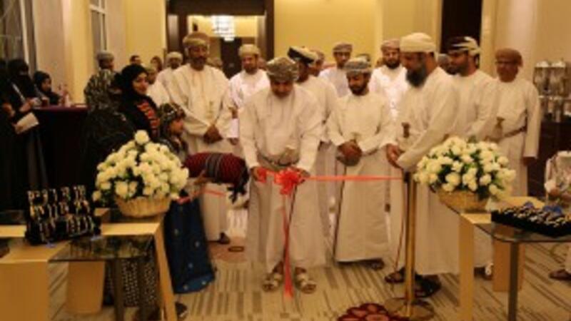 The Omani Women Association in Duqm launch a landscape art and jewelry exhibition The Omani Women Association in Duqm launch a landscape art and jewelry exhibition